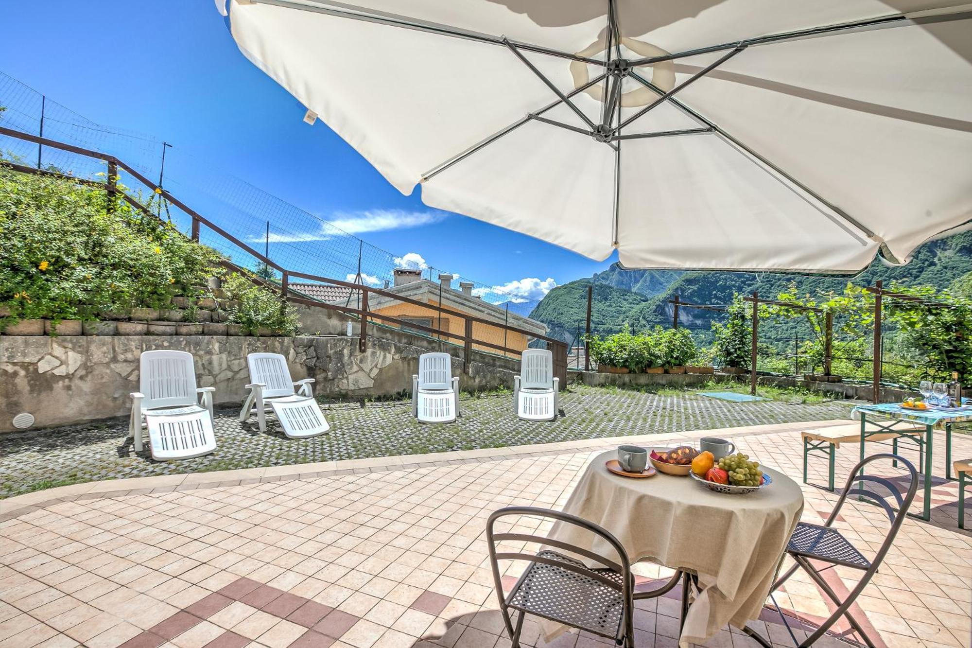 Il Giardino In Montagna Family Friendly- Happy Rentals Tenno Exterior photo